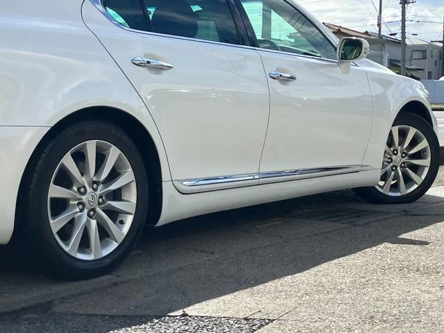Lexus LS 37
