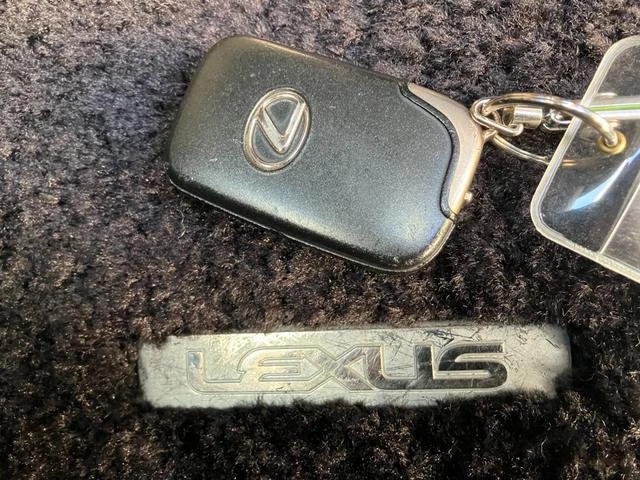 Lexus LS 16