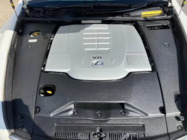 Lexus LS 4