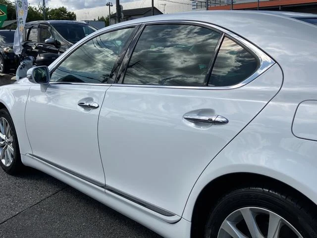 Lexus LS 25
