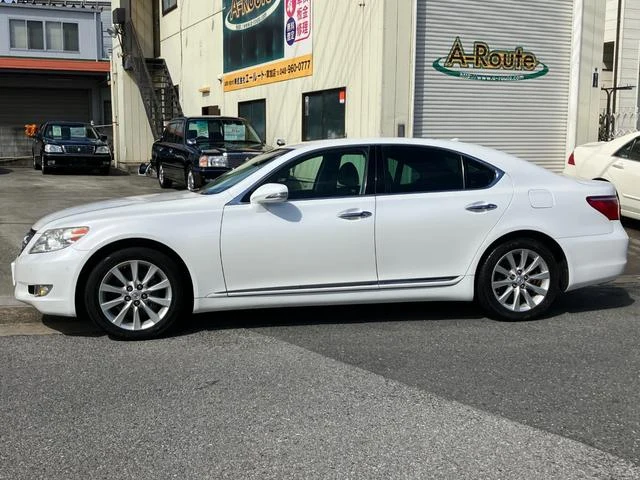 Lexus LS 30