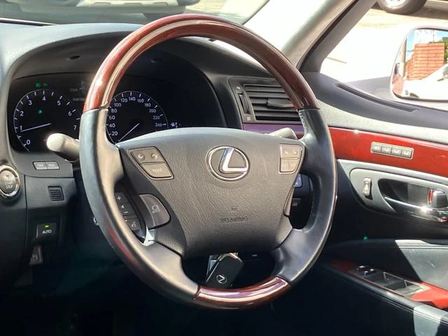 Lexus LS 45