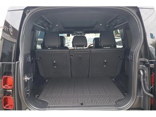 Land Rover DEFENDER 17
