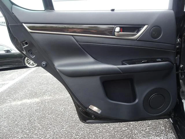 Lexus GS 21