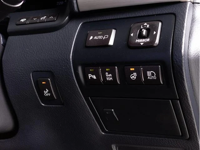 Lexus LS 9