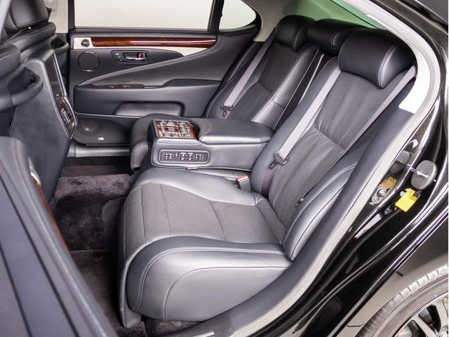 Lexus LS 6