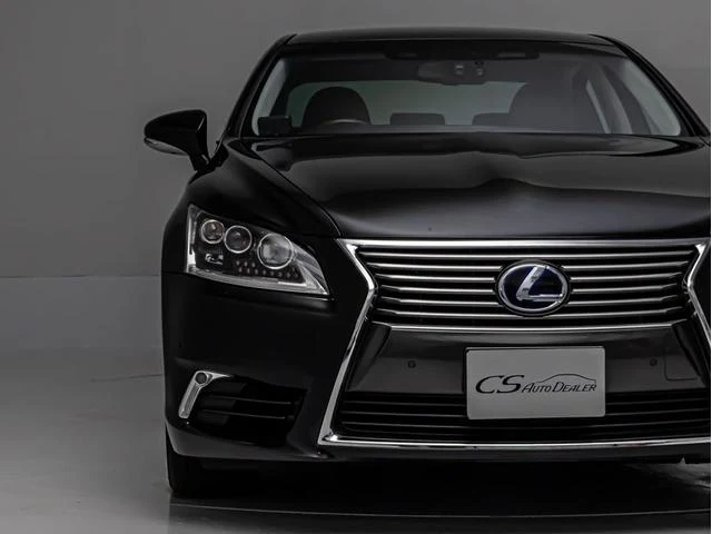 Lexus LS 24