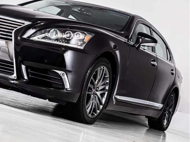 Lexus LS 18