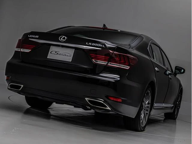 Lexus LS 23