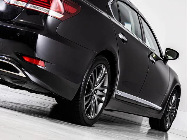 Lexus LS 19