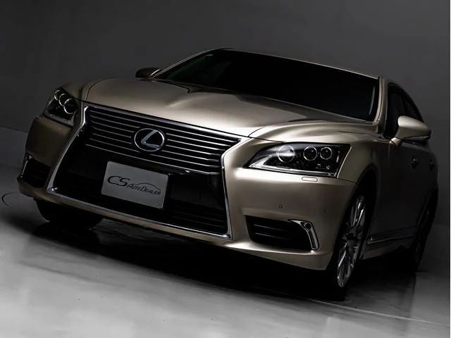 Lexus LS 19