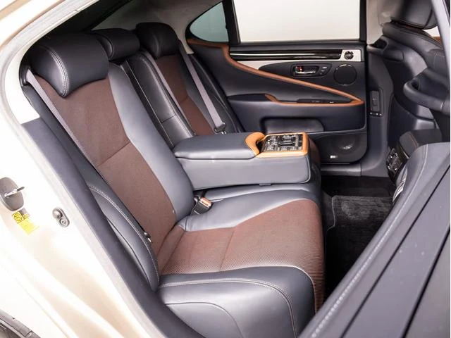 Lexus LS 31