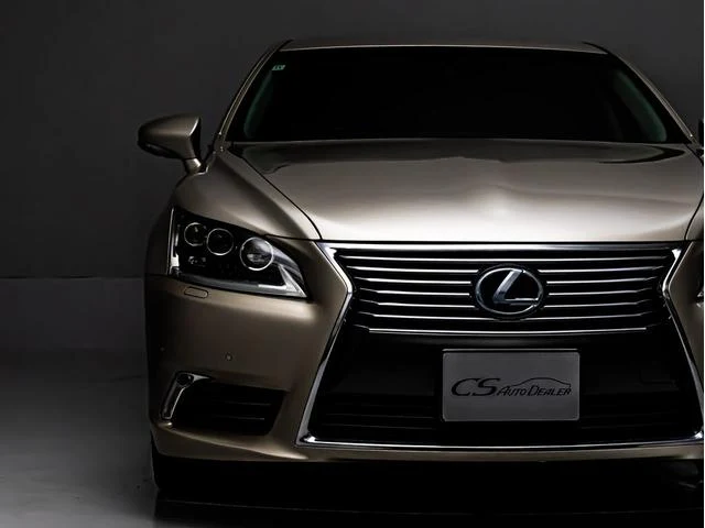 Lexus LS 21