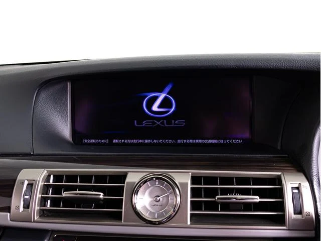 Lexus LS 32