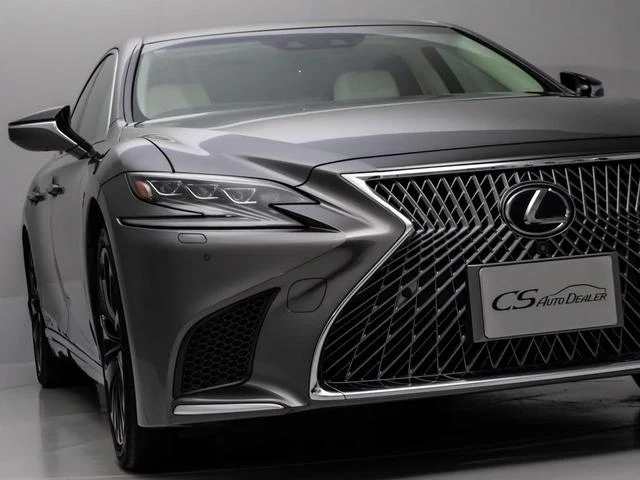 Lexus LS 23