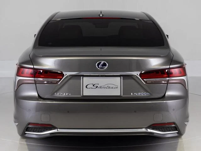 Lexus LS 14