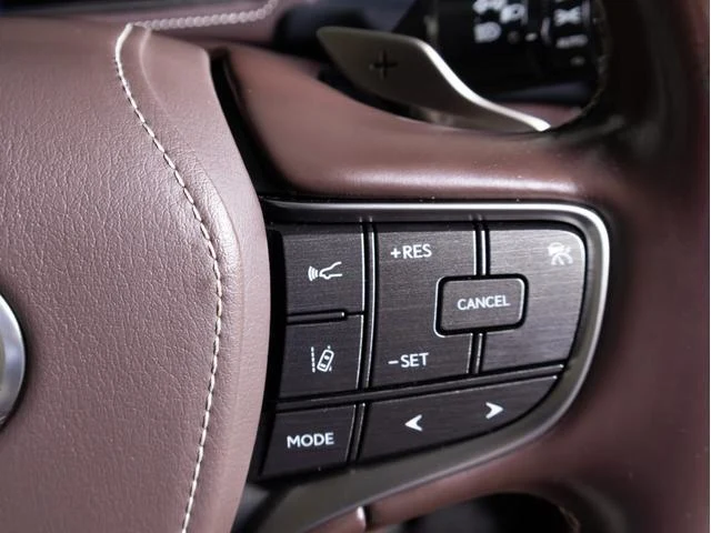 Lexus LS 6