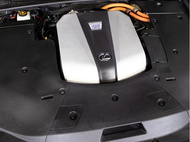 Lexus LS 29