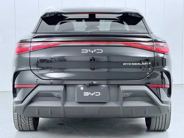BYD SEALION 7 9