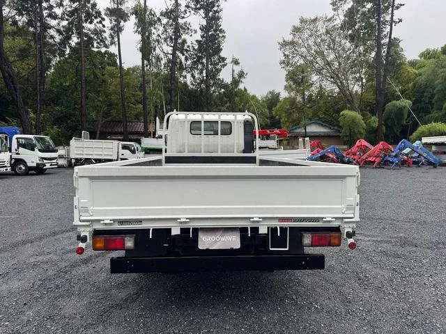 Hino DUTRO 9