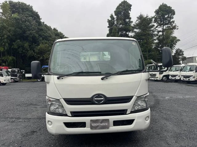 Hino DUTRO 6