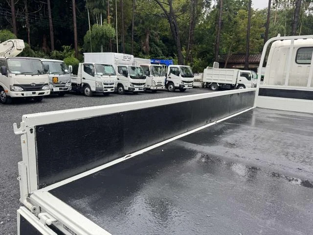 Hino DUTRO 11