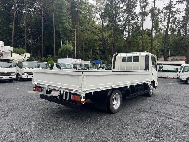 Hino DUTRO 4
