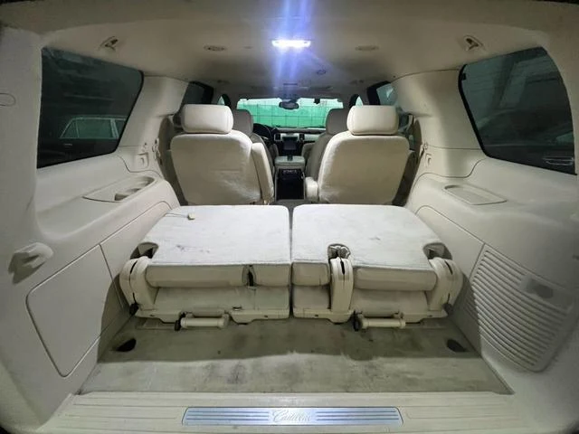 Cadillac ESCALADE 46