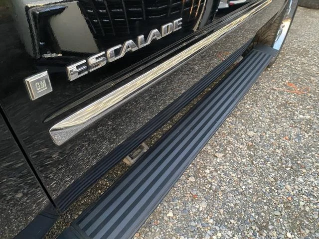 Cadillac ESCALADE 16