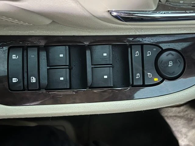 Cadillac ESCALADE 27