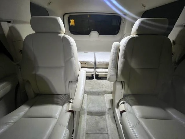Cadillac ESCALADE 29