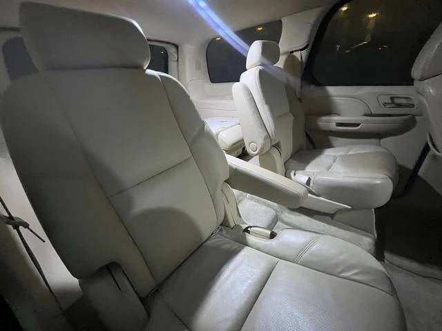Cadillac ESCALADE 41