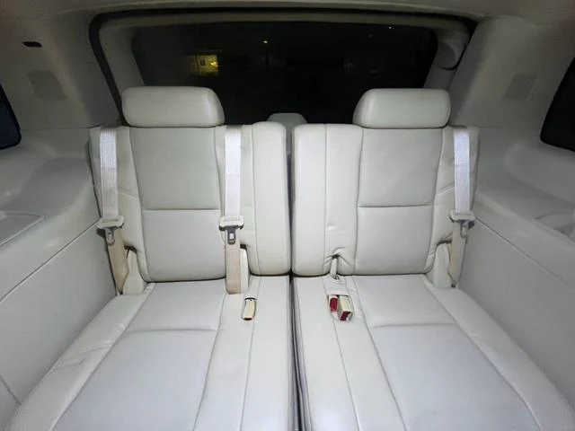 Cadillac ESCALADE 43