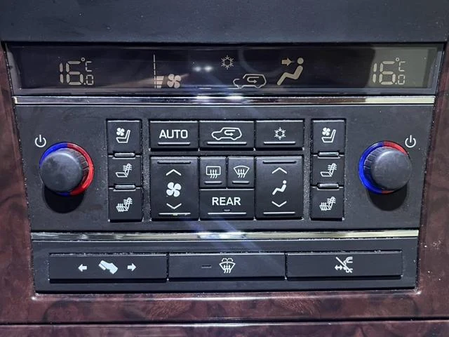Cadillac ESCALADE 26
