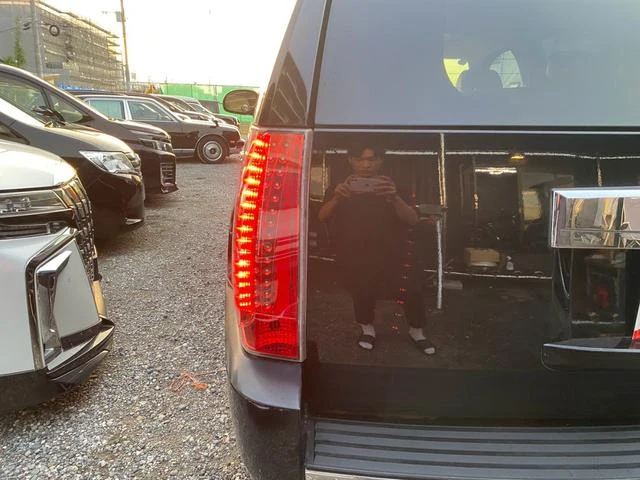 Cadillac ESCALADE 12