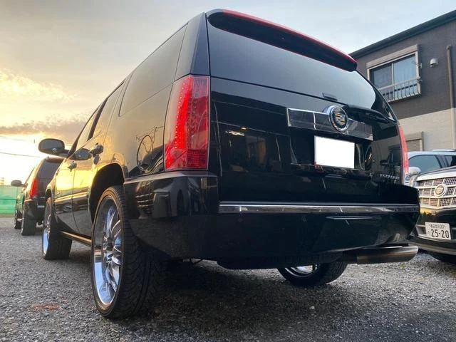 Cadillac ESCALADE 11