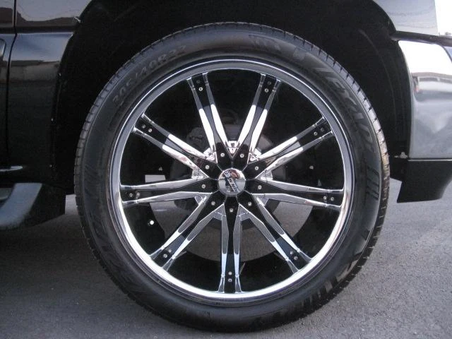 GMC YUKON 24