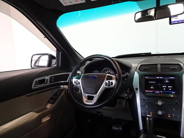 Ford EXPLORER 10