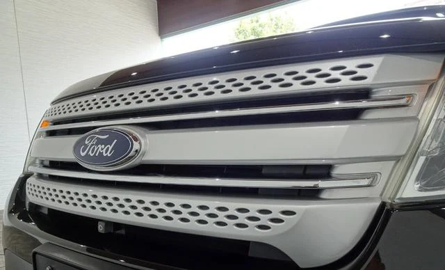 Ford EXPLORER 60
