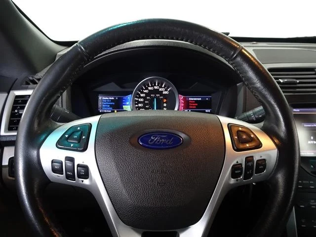Ford EXPLORER 31