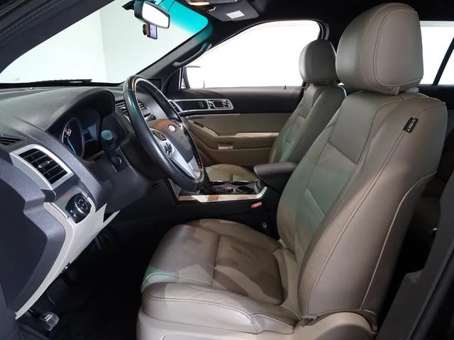 Ford EXPLORER 21