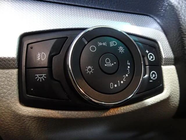 Ford EXPLORER 33