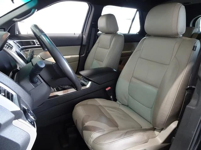 Ford EXPLORER 20
