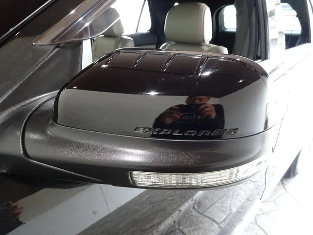Ford EXPLORER 51