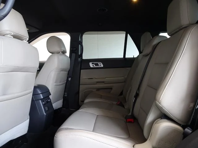 Ford EXPLORER 22