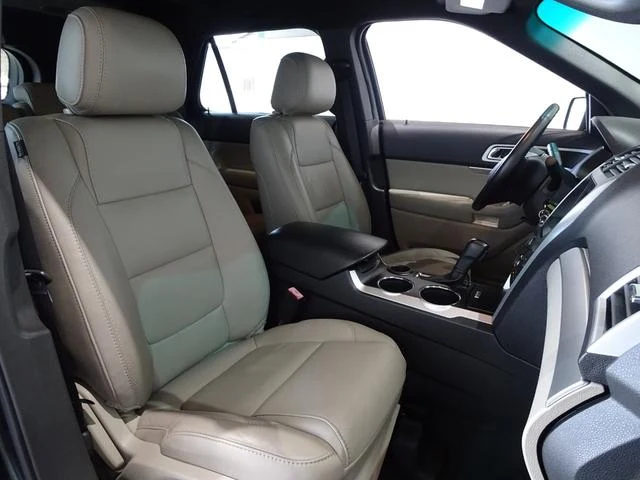Ford EXPLORER 18
