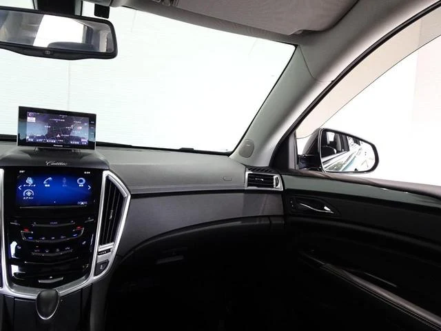 Cadillac SRX 11