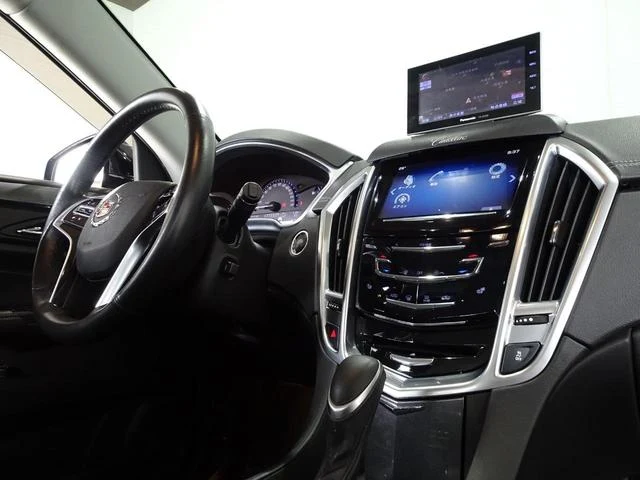 Cadillac SRX 13