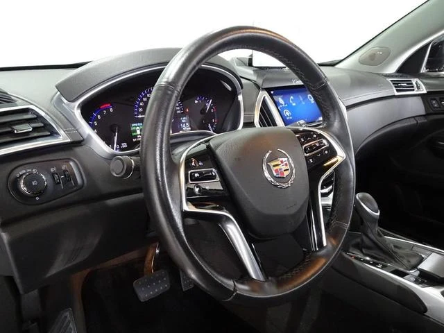 Cadillac SRX 14