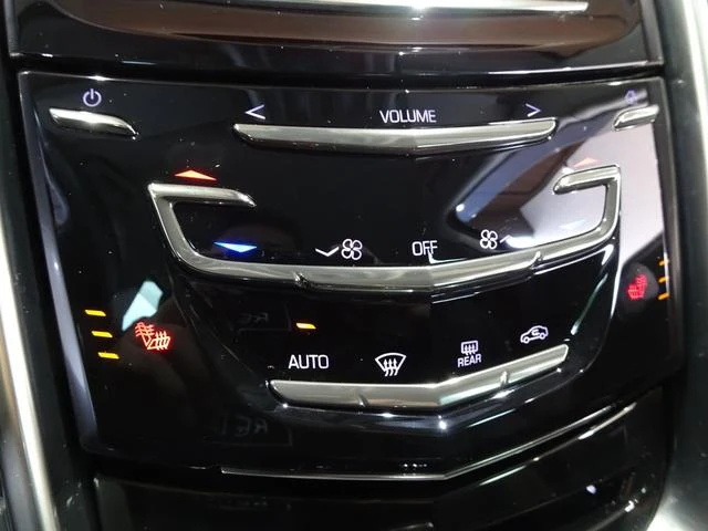 Cadillac SRX 30